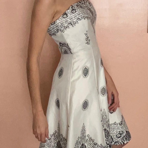 White House Black Market Dresses & Skirts - White House Black Market Strapless Dress